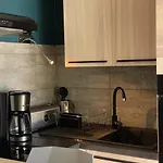Près De La Avec Balcon Et Parking Privé - Fr-1-336-69