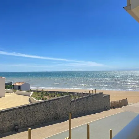 Pres De La Avec Balcon Et Parking Prive - Fr-1-336-69 * Longeville-sur-Mer
