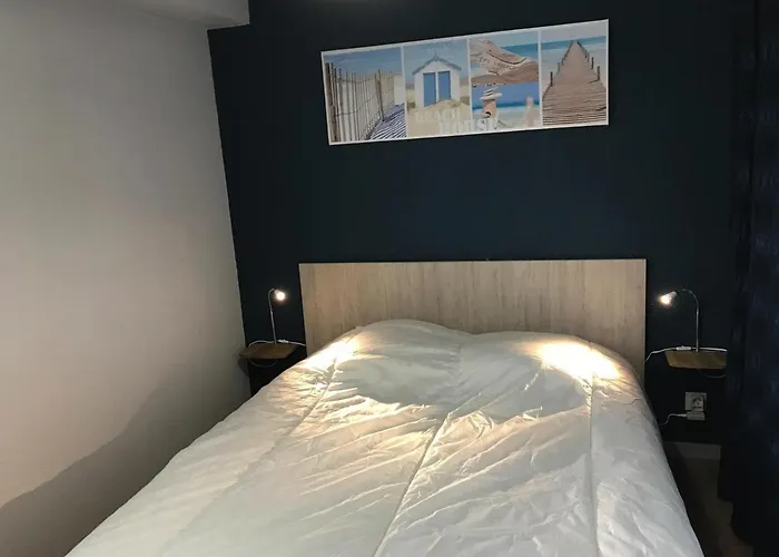 Pres De La Avec Balcon Et Parking Prive - Fr-1-336-69 דירה *