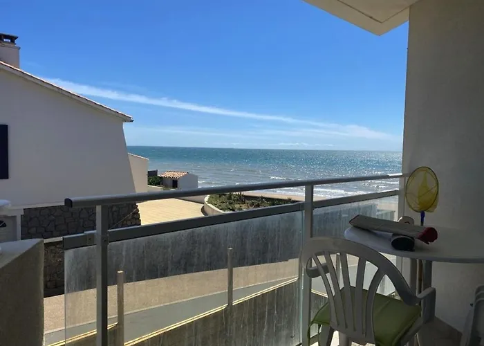 Apartment Pres De La Avec Balcon Et Parking Prive - Fr-1-336-69 *